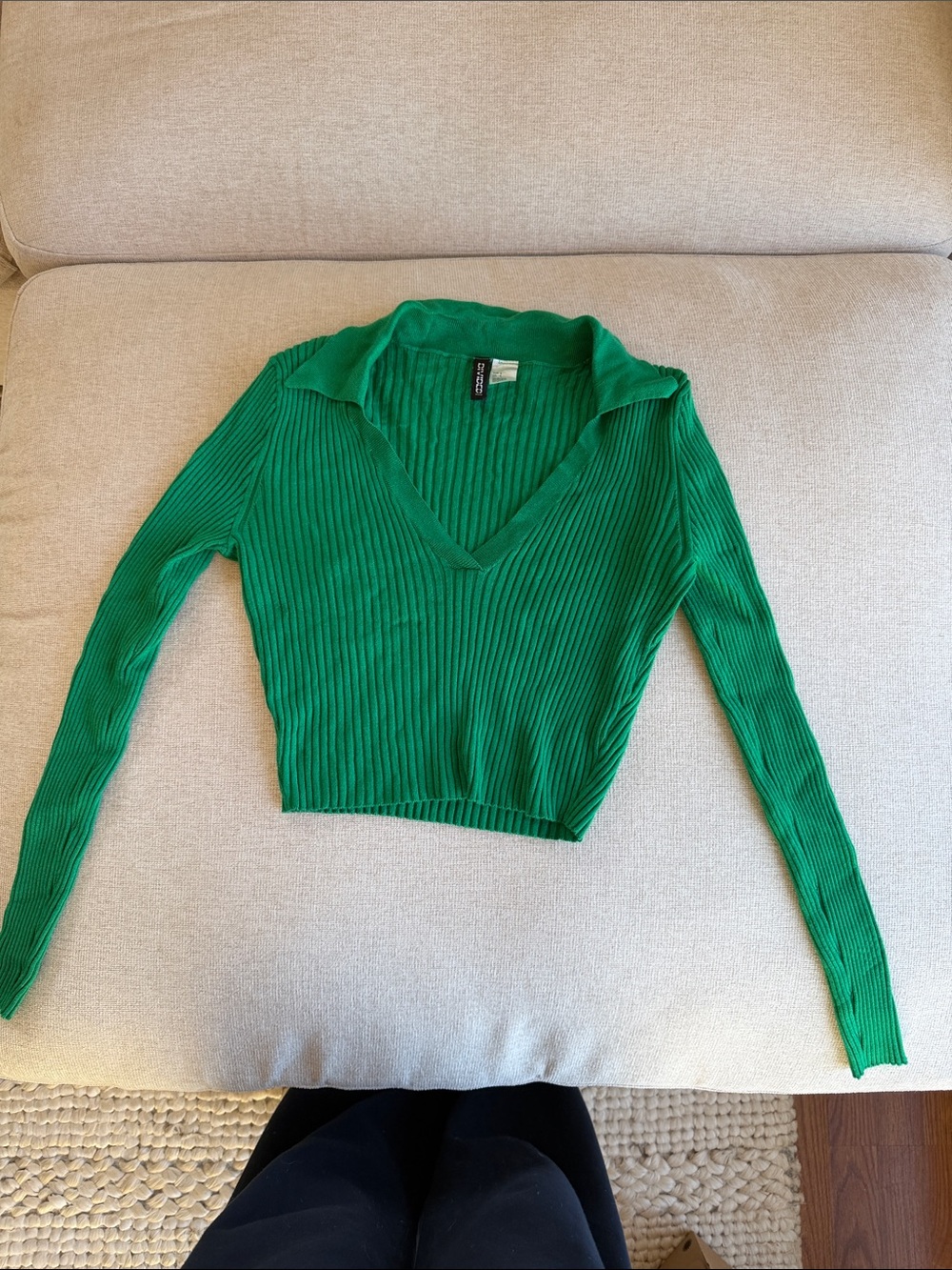 H&M Bright Green Ribbed V-Neck Long Sleeve Sweater
